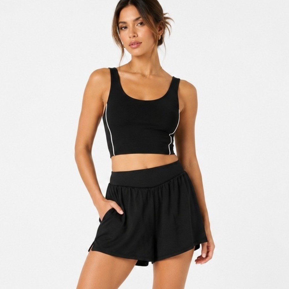 We Wander WeFlex Flouncy Shorts Black Large Athletic Running Yoga NWT
